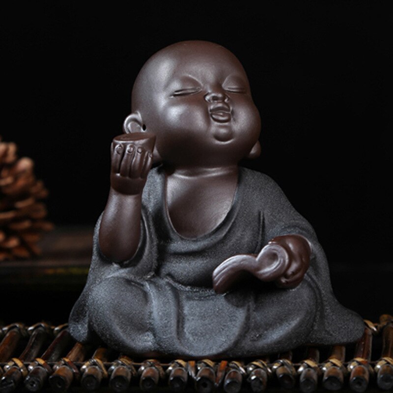 Utsøkte sittende munker kung fu te kjæledyr ornamenter lilla sand tebakke små buddha statuer skulpturer te tilbehør sett: B1