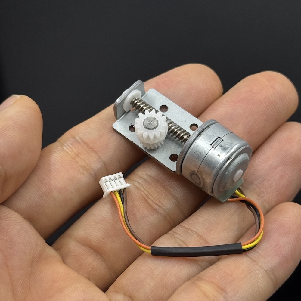 15BY Micro Mini 15 mm 2-Phasen 4-Draht Schrittmotor Lineare Schraube Welle Ausgang 13T Getriebe Schrittmotor für Überwachungskamera einstellen