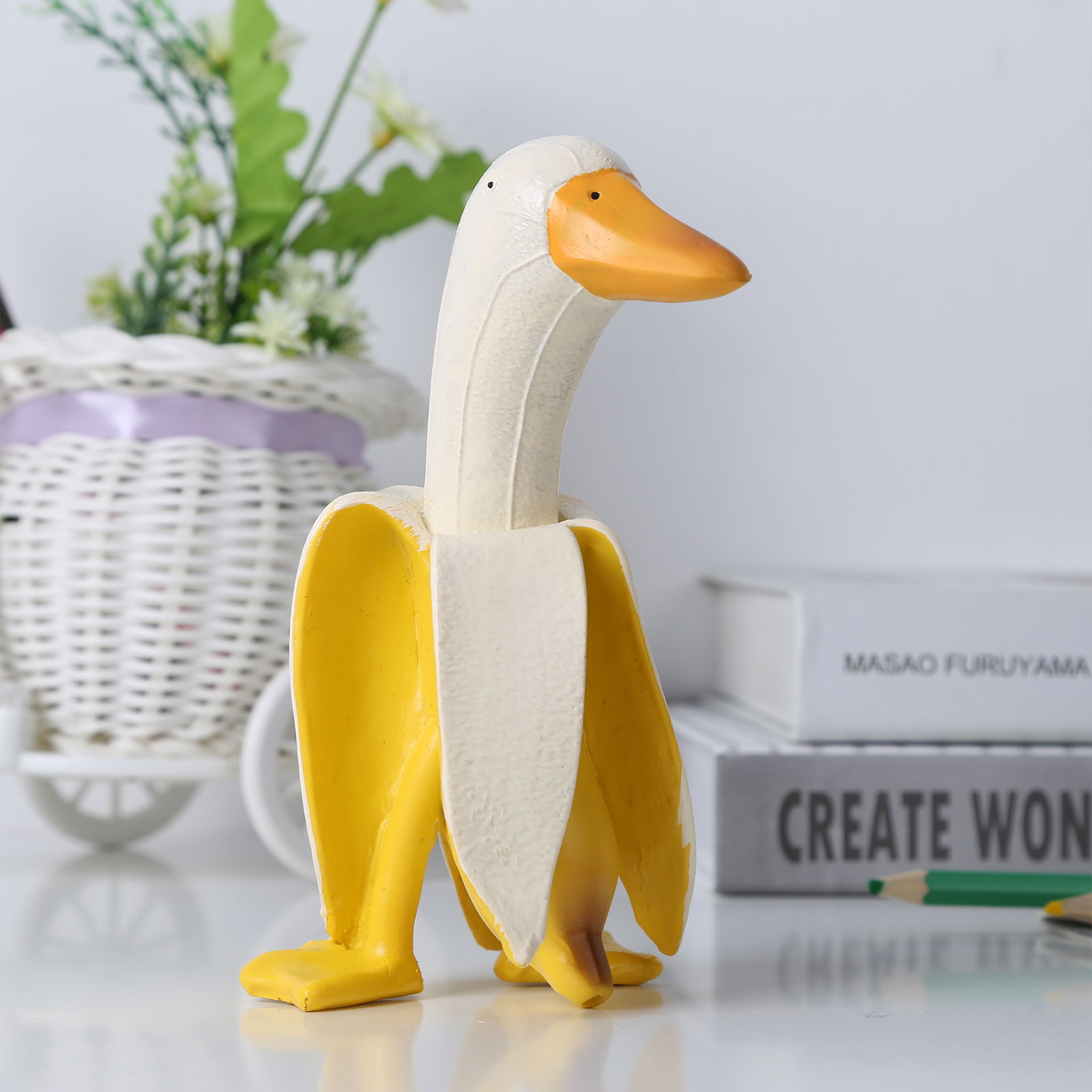 Banana Duck Garden Decoration Sculptures Yard Garden Decor Vintage Ornament Home Statues Decoration Accessories