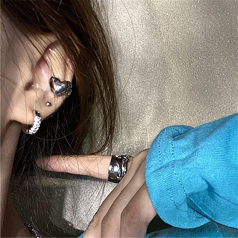 2022 neue Koreanische Silber Farbe Liebe Herz Clip auf Ohrringe für Frauen Einfache Kein durchbohren Ohr Manschette Hochzeit Ästhetischen Schmuck 1 PC