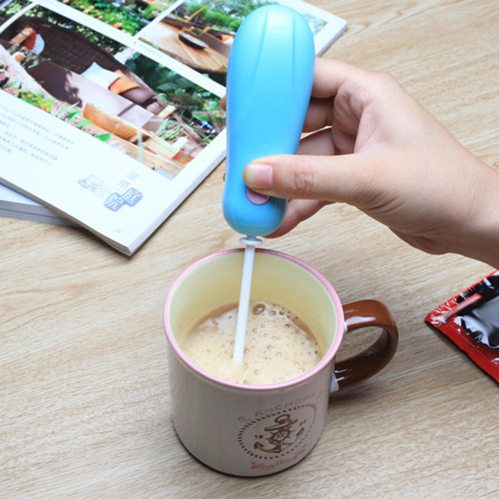 Mini bærbart køkken elektrisk håndpisker mini bærbar 5w 10000 o / min mixer kaffe mælk æg visper plast blender
