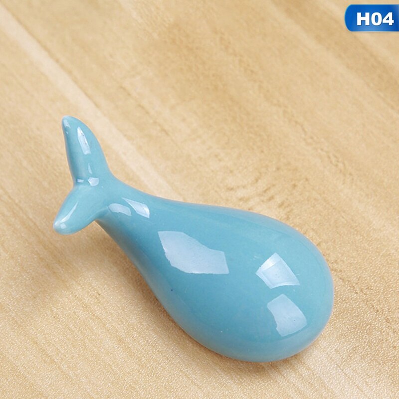 Japan Style Ceramic Chopsticks Holder Whale Shape Chopsticks Care Spoon Stand Rack Rest Kitchen Tableware Decoration: style 4