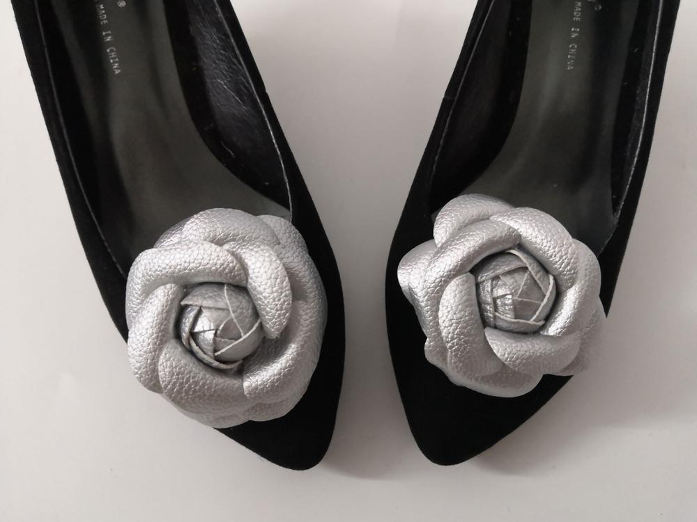 1 par de zapatos de Camelia de PU con Clip, zapatos removibles, adornos para zapatos de novia, Clip # SH2020017: Silver