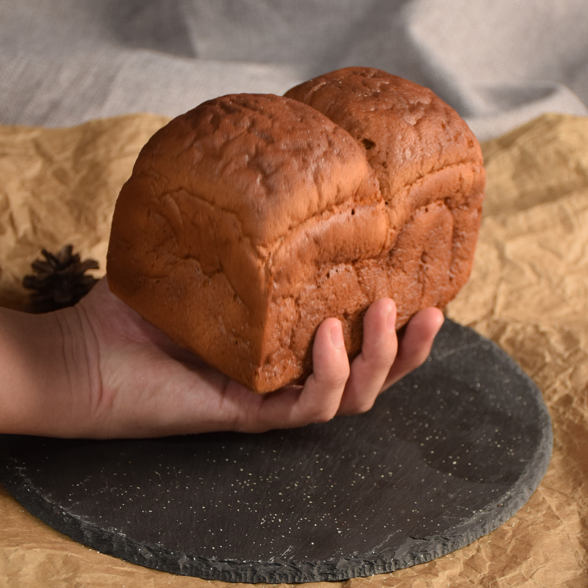 PU Simulation European Bread Model,Simulation Black Wheat Bread, Buckwheat Bread Model,Baking Shop Decoration Props,Food Model: light green