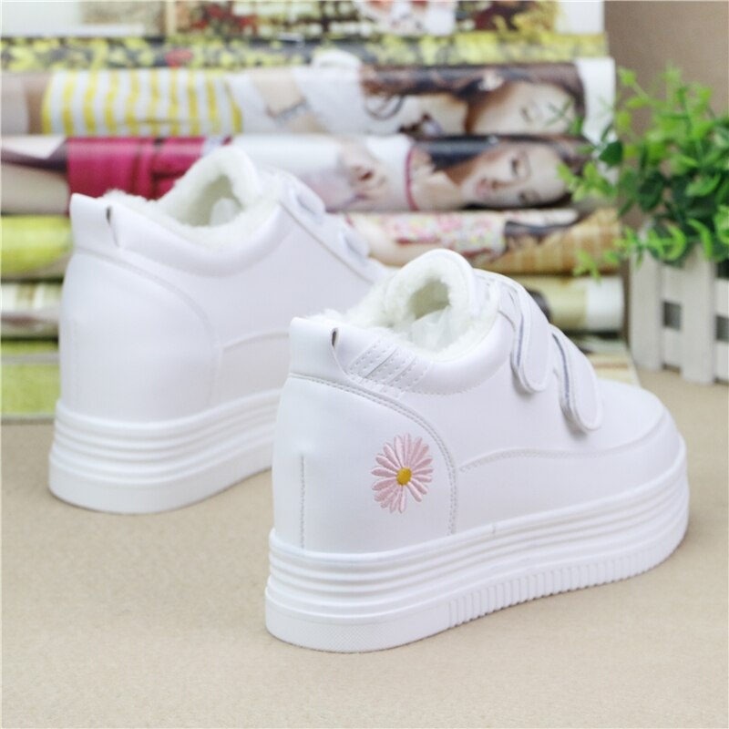 Koreaanse schoenen casual dames sneakers dames klompen platform verhoogde flats ronde neus winter creepers kruis klein