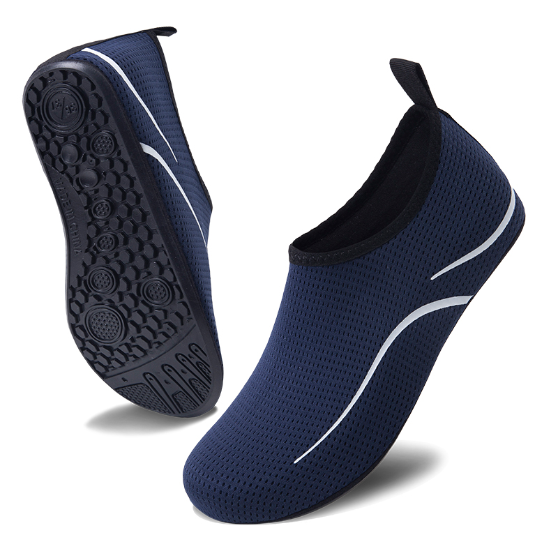 Quick-drying Men Aqua Shoes Summer Lightweight Women's Beach Shoes Soft Couple Water Shoes Flexible Casual Sneakers Anti-slip: Deep Purple / 38