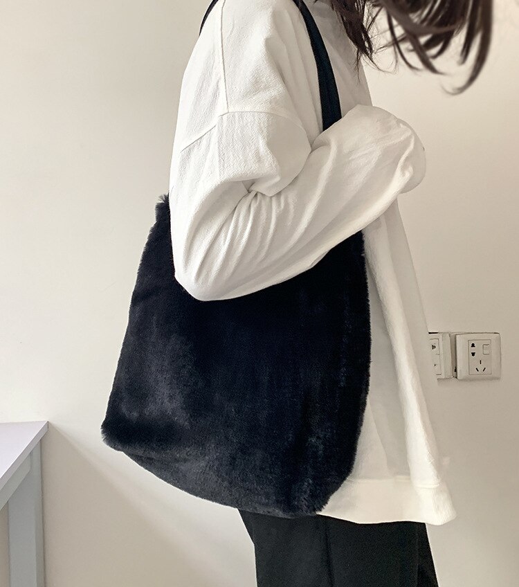 Kvinders shoppertaske overdådig tote skuldertasker til kvinder fluffy kvindelig håndtaske pels damer hånd shoppers taske sort sæk a main: Sort