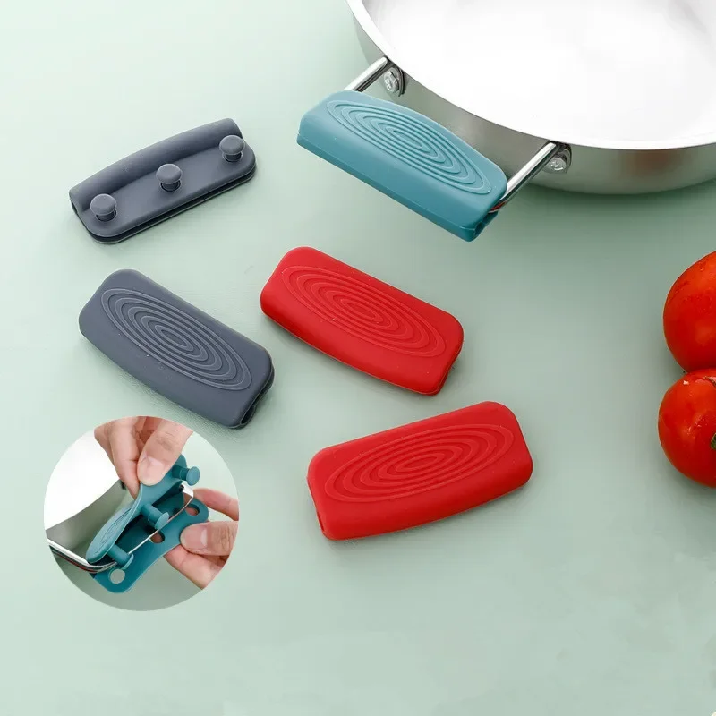 Keukenaccessoires 1 paar siliconen handgrepen Anti-verbranding Antislip siliconen pothandvatafdekking Warmte-isolatie Handvatafdekking