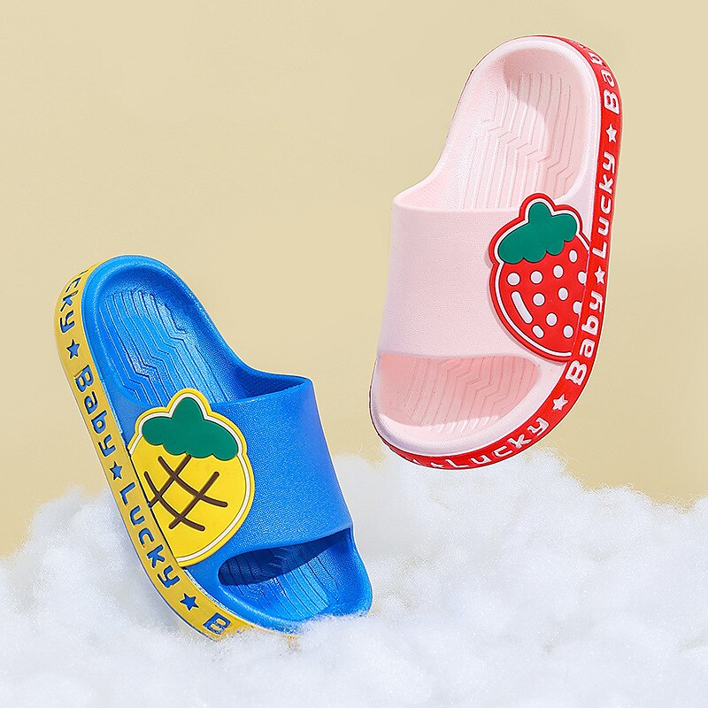 2022 Zomer Kinderen Schoenen Aardbei Meisjes Slippers Non-Slip Sandalen Voor Jongens Indoor Peuter Grappige Slippers Kinderen Slippers
