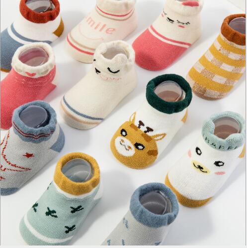 0-3 Y 3 Paia/lotto Autunno e inverno nuovo allentato bocca del bambino antiscivolo calzini del pavimento dei bambini I bambini della ragazza del ragazzo