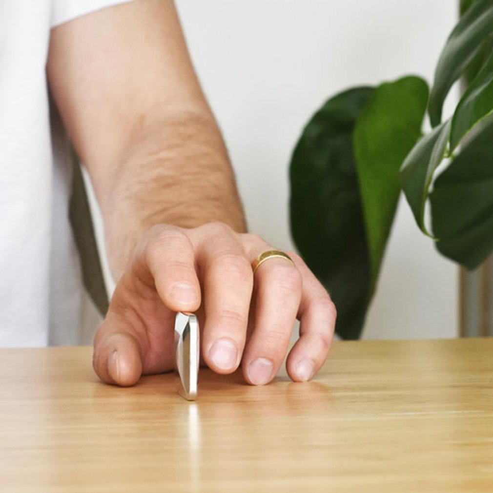 Flip Kinetic Desktop Toy Pocket Kinetic Energy Transfer Fingertip Top Decompression Toy Zinc Alloy Fidget Spinner