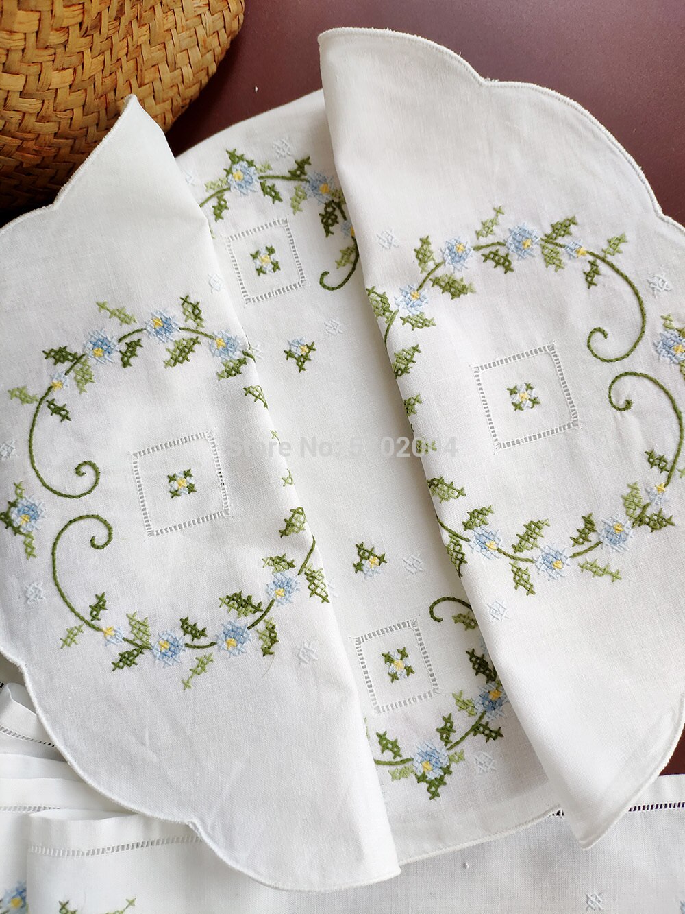 Hand-embroidered Cross Stitch Diablement Fort Doily Tablecloth