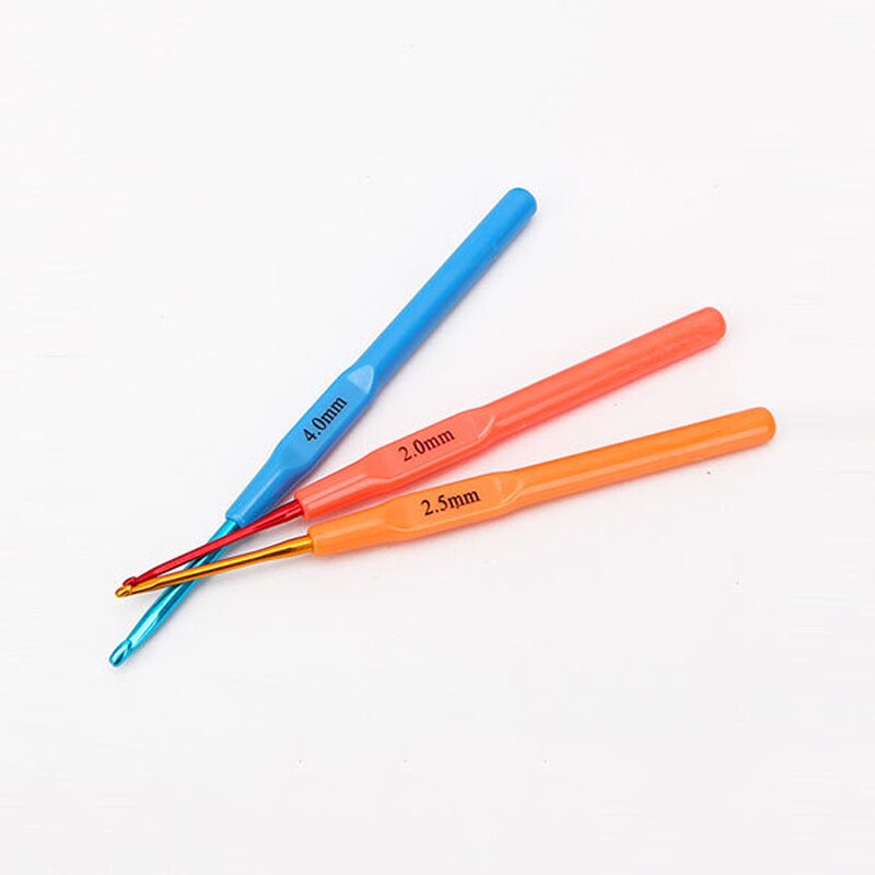 Aluminum Crochet Hook 2-7mm Plastic Handle Easy Hold Knitting Needles DIY Hand Mading Weaving Yarn Crafts Tools Hook Supplies