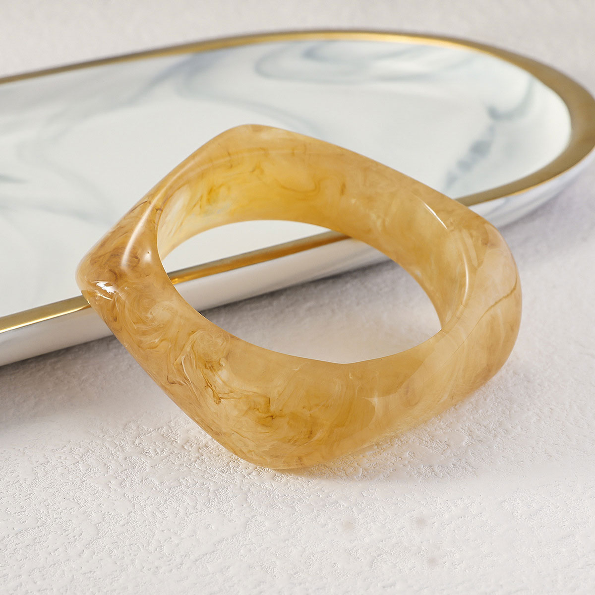 KMVEXO Vintage marron café irrégulier résine acrylique grosses Bracelets pour femme Goth géométrique charme main Bracelets Couple bijoux: Couleur or