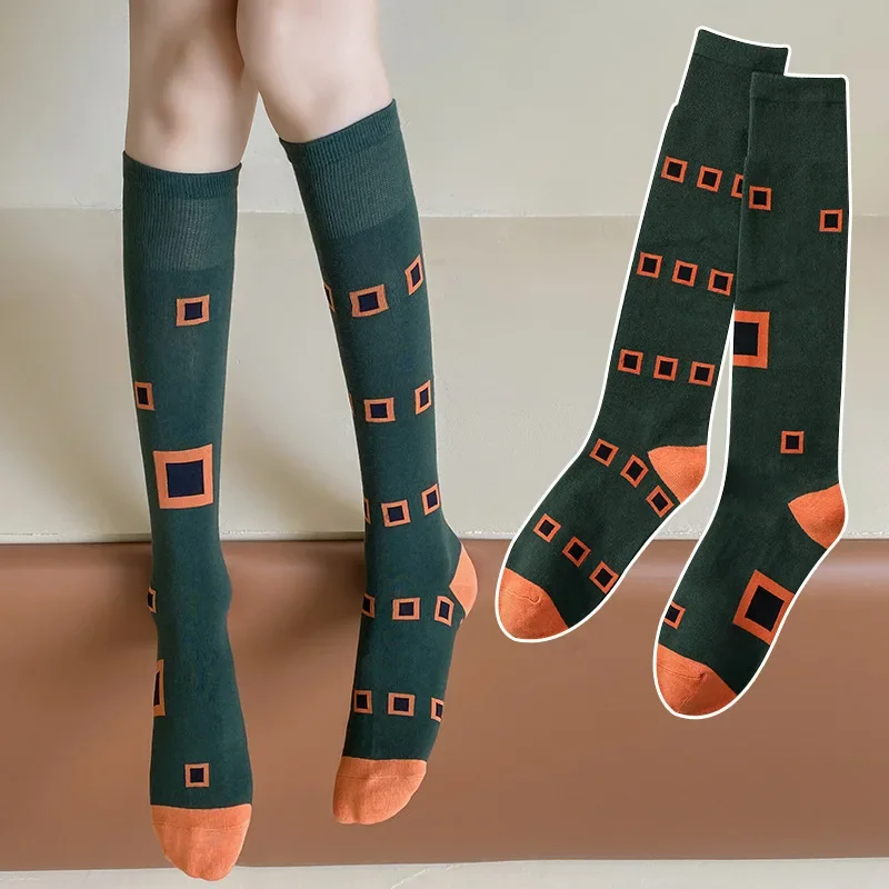 Sokker kvindelige midtlår læg- og knæstrømper fransk retro illustration litterær abstrakt gade forår og efterår bomuldssokker: Rød