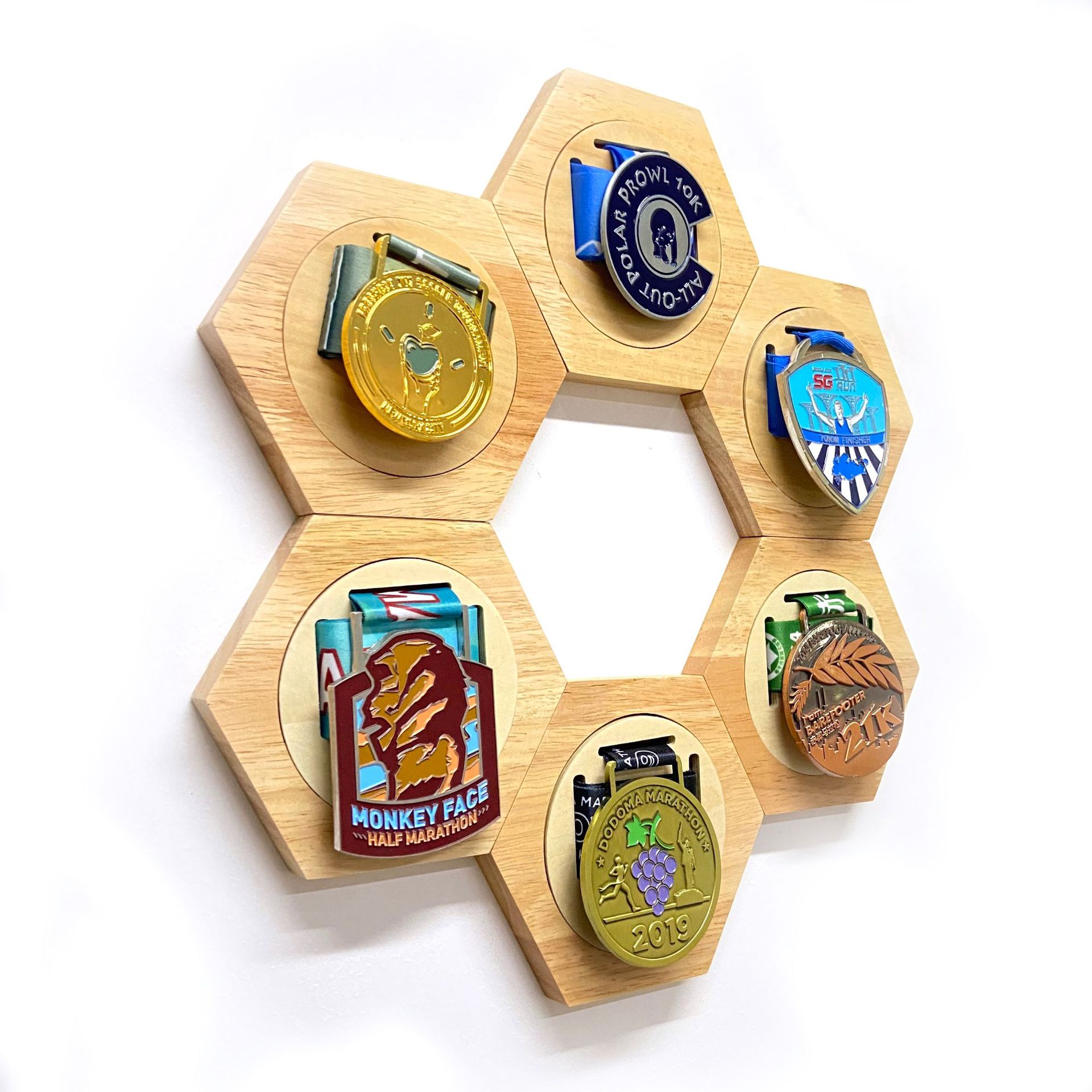 Houten Hexagon Honingraat Gecombineerd Medaille Display Rack Zeshoekige Plank Hout Medaille Hanger Minimalistische Decor