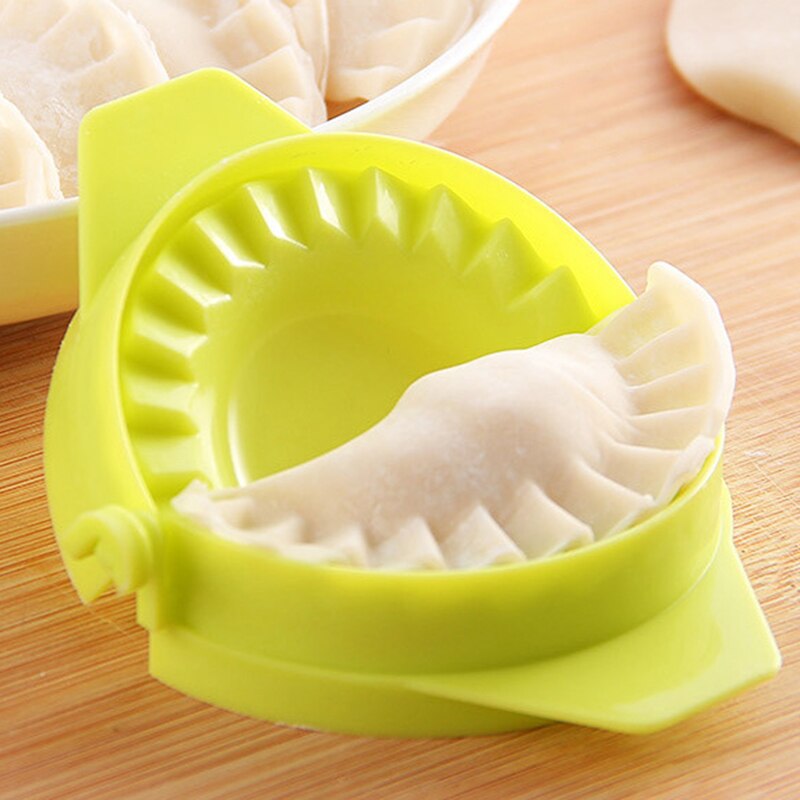 1PC DIY Plastic Dumpling Molds Chinese Food Jiaozi Maker Dough Press Dumpling Pie Ravioli Hand Mould Kitchen Tools