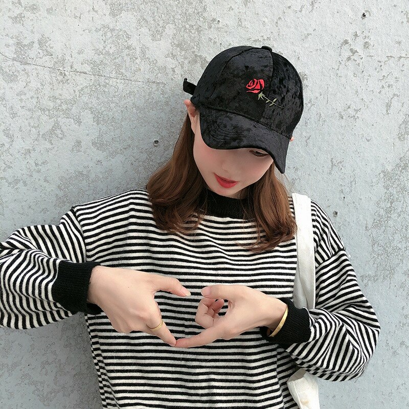 Sammet keps kvinna ros broderade keps casual utomhus snapback kepsar