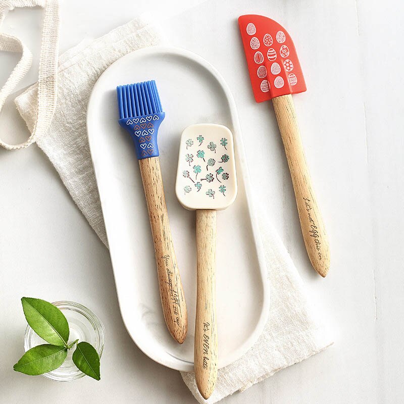 3Pcs/Set Kitchen Supplies Cookie Pastry Scraper Wooden Handle for Butter Cooking S/L Food Grade Silicone Baking Tools
