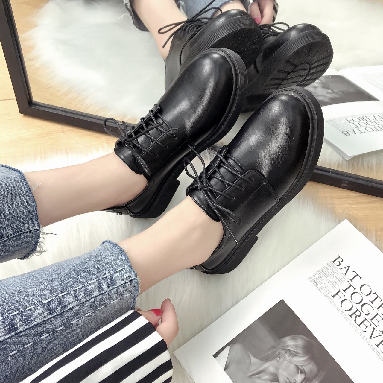 Zapatos Oxford de cuero liso para mujer, zapatillas informales con cordones de fondo grueso, zapatos planos de plataforma de punta redonda, novedad, Otoño e Invierno