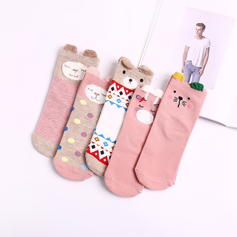 1 par anländer kvinnor bomullsstrumpor färgglada fyrkantiga söta björnöron korta strumpor fritidsdjur öron röda gril in tubstrumpor 35-40
