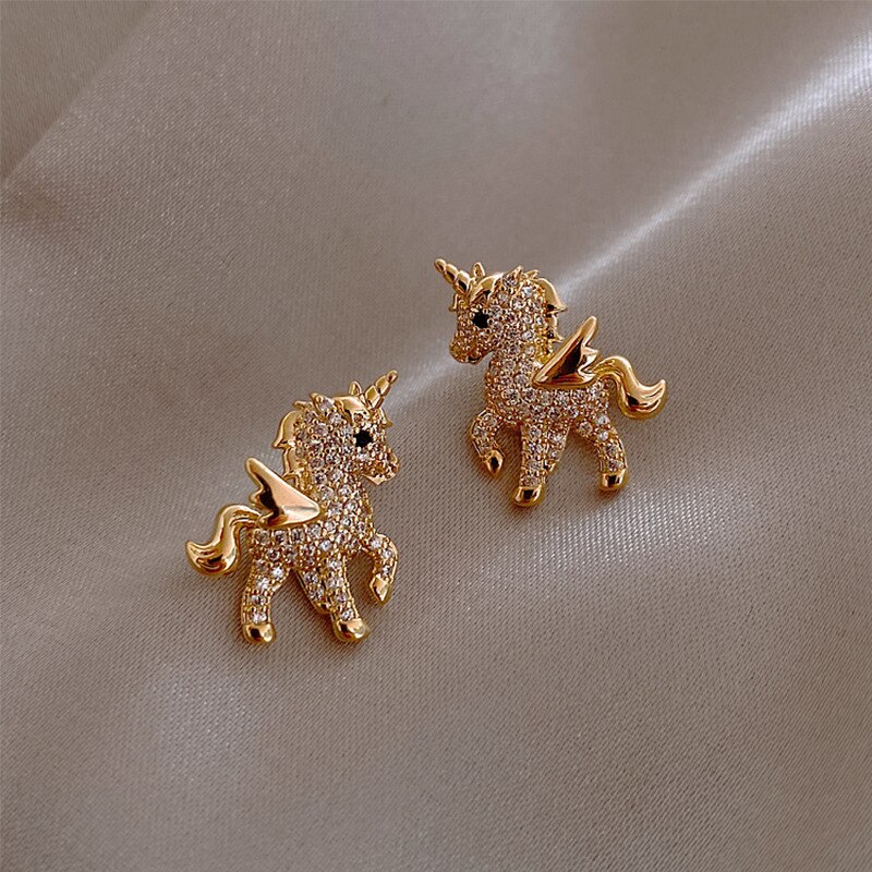 Cute Crystal Unicorn Stud Earring For Women Exquisite Small Ear Stud Animal Earrings Wedding Jewelry