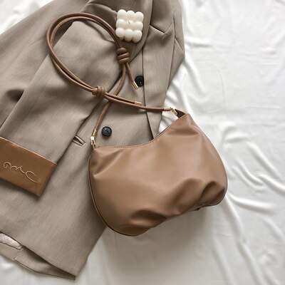 Elegante Vrouwelijke Cloud Tas Zachte Pu Lederen Schoudertas Crossbody Tassen Vrouwen Handtas Ins Geplooide Oksel: khaki