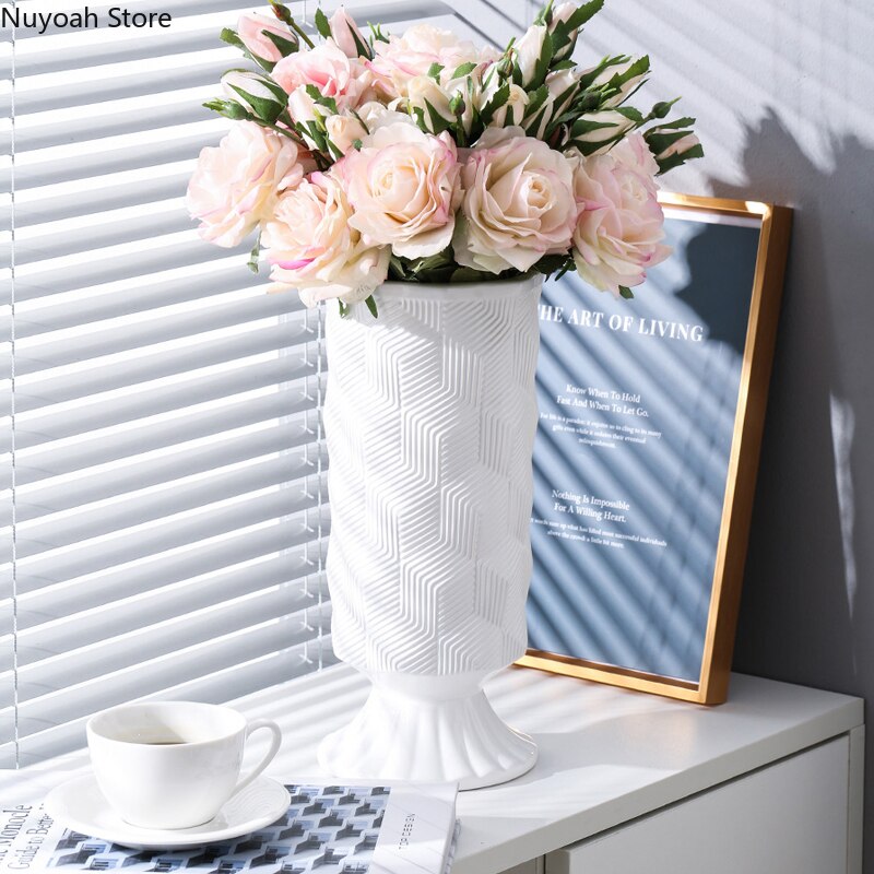 European-style Simple White Striped Vase Ornaments Ceramic Flower Arrangement Water Vase Living Room Decoration Accessories