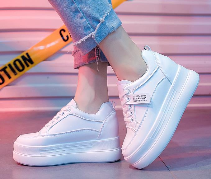 Verborgen Hakken Vrouwen Platform Wedge Sneakers Dames Lederen Witte Schoenen Vrouwelijke Krasovki Tenis Feminino Casual 8cm Hak