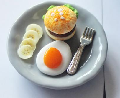 1 Set 1/12 Schaal Miniatuur Fast Food Mini Hamburger Ei Pretend Voedsel Voor Blyth OB11 Bjd Poppenhuis Keuken Spelen speelgoed: A