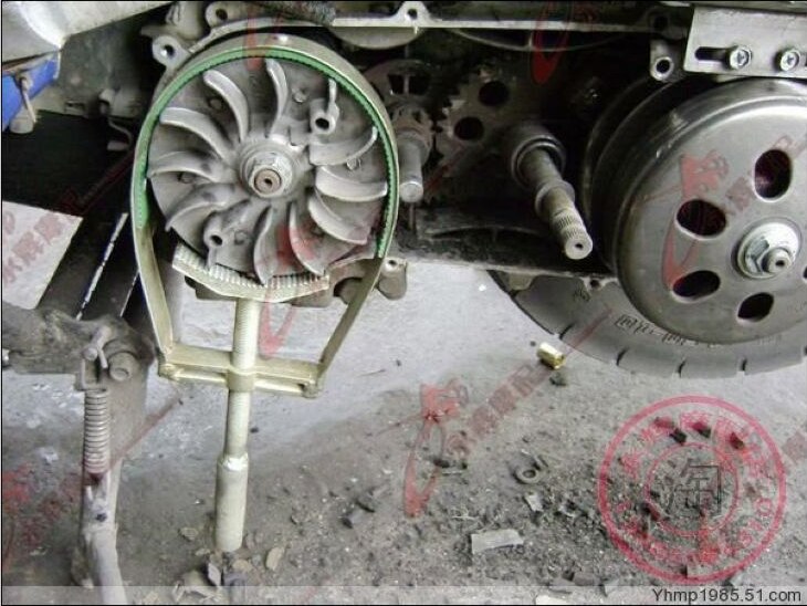 Universal holder svinghjul aftrækker kobling værktøj scooter motorcykel stator rotornøgle skruenøgle variato