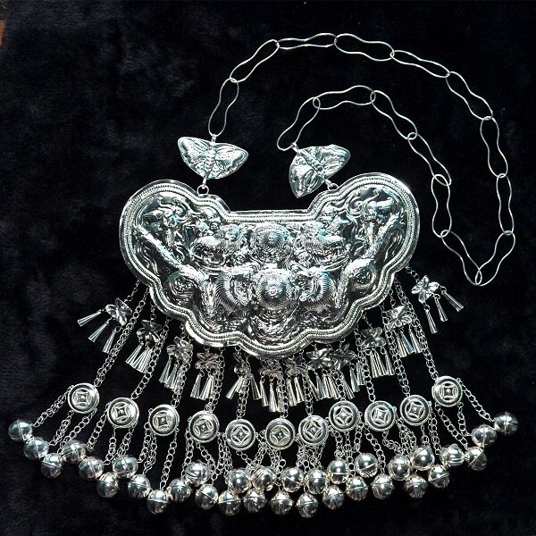 woman Embroidery hmong clothing hmong clothes hmong chinese clothes dance performance costumes miao clothing: lock necklace / S