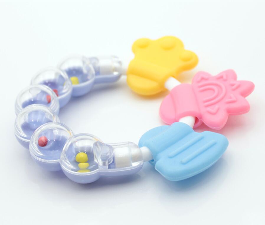 Ryste rangle baby-lillebørnes legetøj med blødt silikone vedhæftning pædagogisk armbånd legetøj til at tygge nyfødt baby 3+: Blå