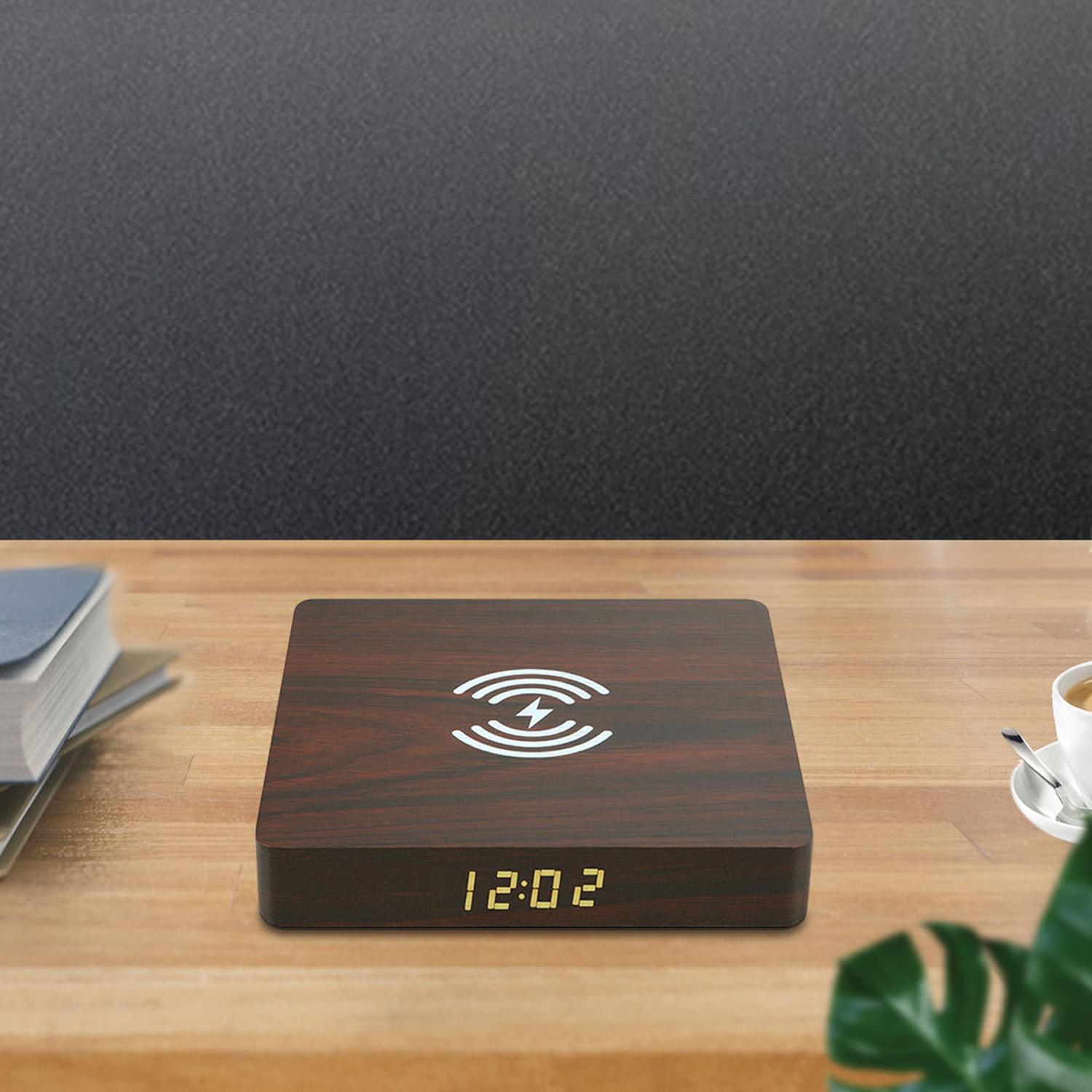 Træ ledet elektrisk vækkeur bordur med telefonoplader trådløst bordur moderne desktop digital ur qi opladning: C