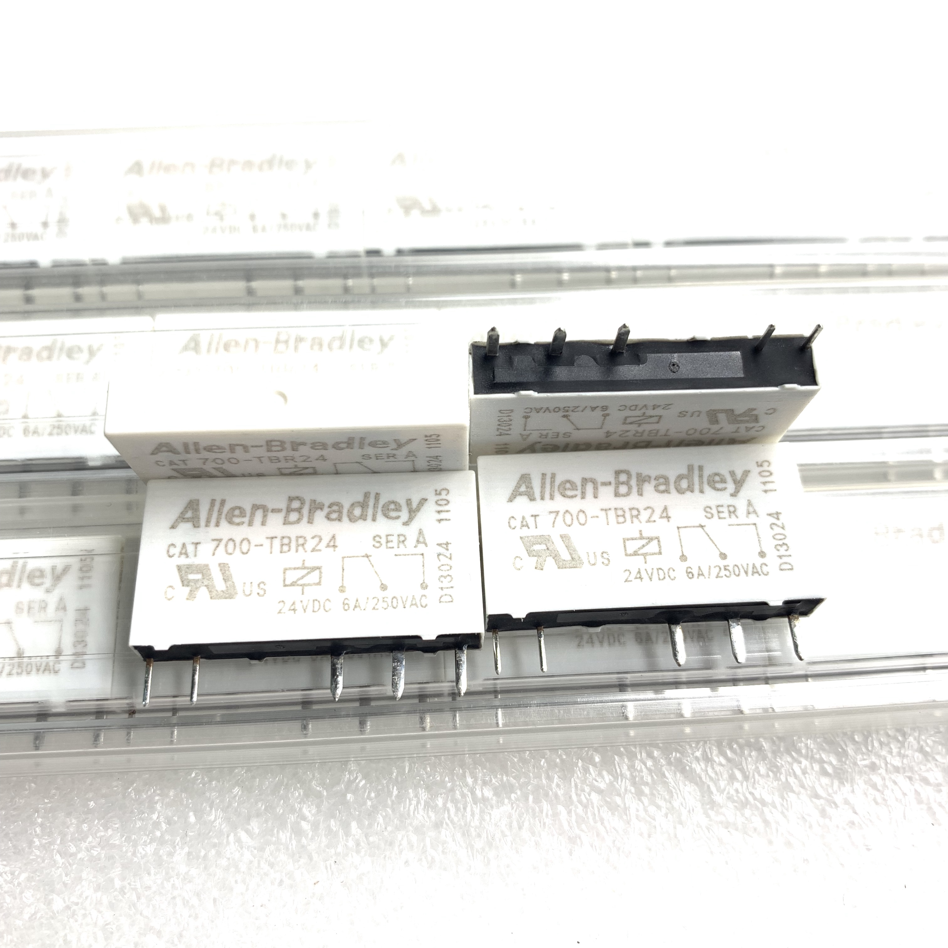 Spot allen-bradley kat. 700- tbr 24 relæ 700- hlt 1z 24 vdc