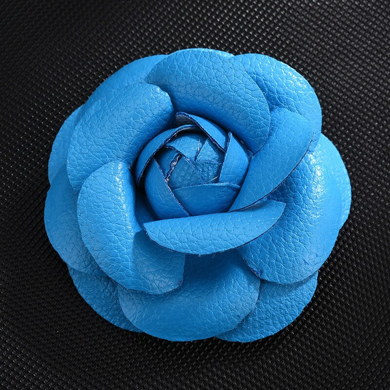 coreano hecho a mano PU cuero Camelia flor broche botón solapa Pin joyería broches ramillete para las mujeres Accesorios: Blue
