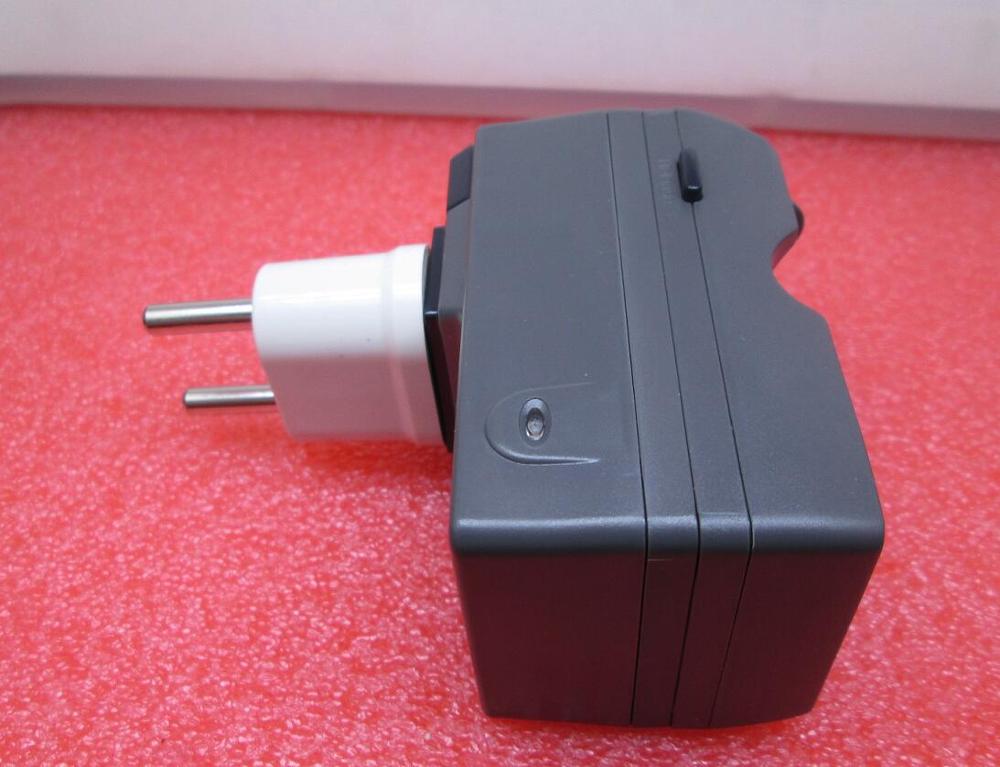 2CR5 6V camera battery charger rechargeable lithium battery charger: WHITE