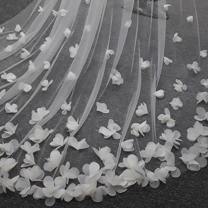 Wit Ivoor Bridal Veil Lange Kathedraal Bruiloft Sluiers 3D Bloemen Bloemen Kant Bloemblaadjes Sluier Bruid Velos De Novia Bruiloft Accessoires