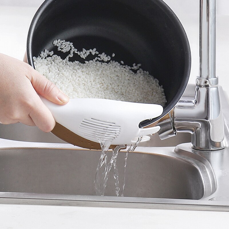 1pcs Washing Spoon Rice Washing Scoop Washing Rice Sieve Household Sink Food Drain Rack Kitchen Accessories