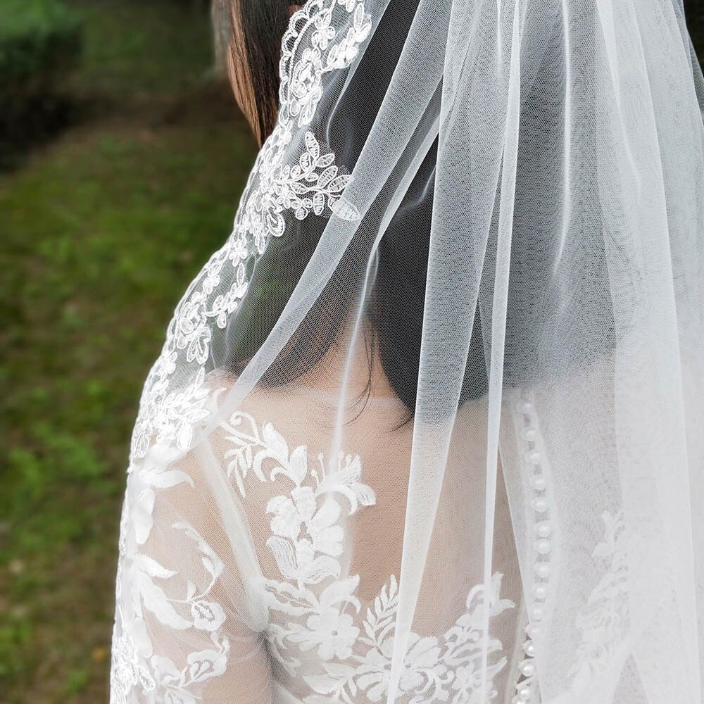 Echte Foto &#39;S Een Layer Kant Applicaties Edge Korte Woodland Bruiloft Sluiers Met Kam Wit Ivoor Bridal Veils