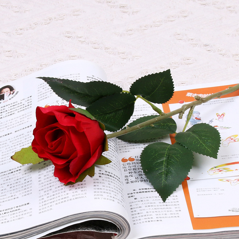 ¡Gran venta! flores rosas artificiales, bonita seda pequeña, rosas blancas, decoración para bodas, suministros para fiestas, flores artificiales: Rojo