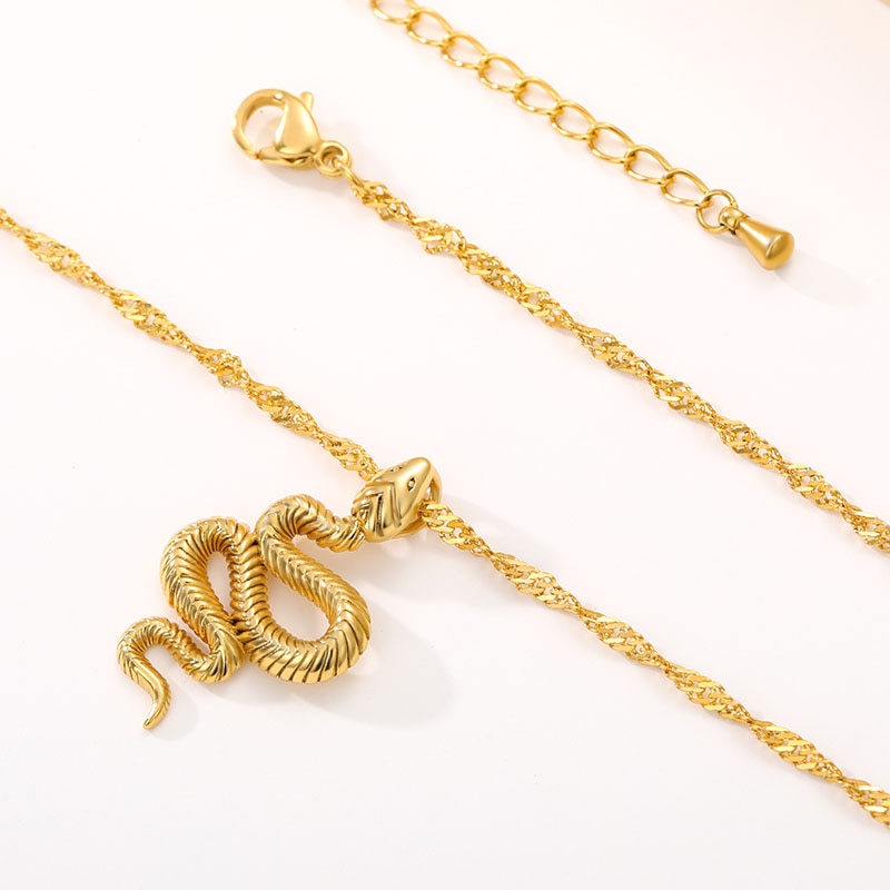 Stainless Steel Snake Necklace Cute Animal Snake Pendant Necklace For Women Temperament Snake Pendant Necklace Jewelry