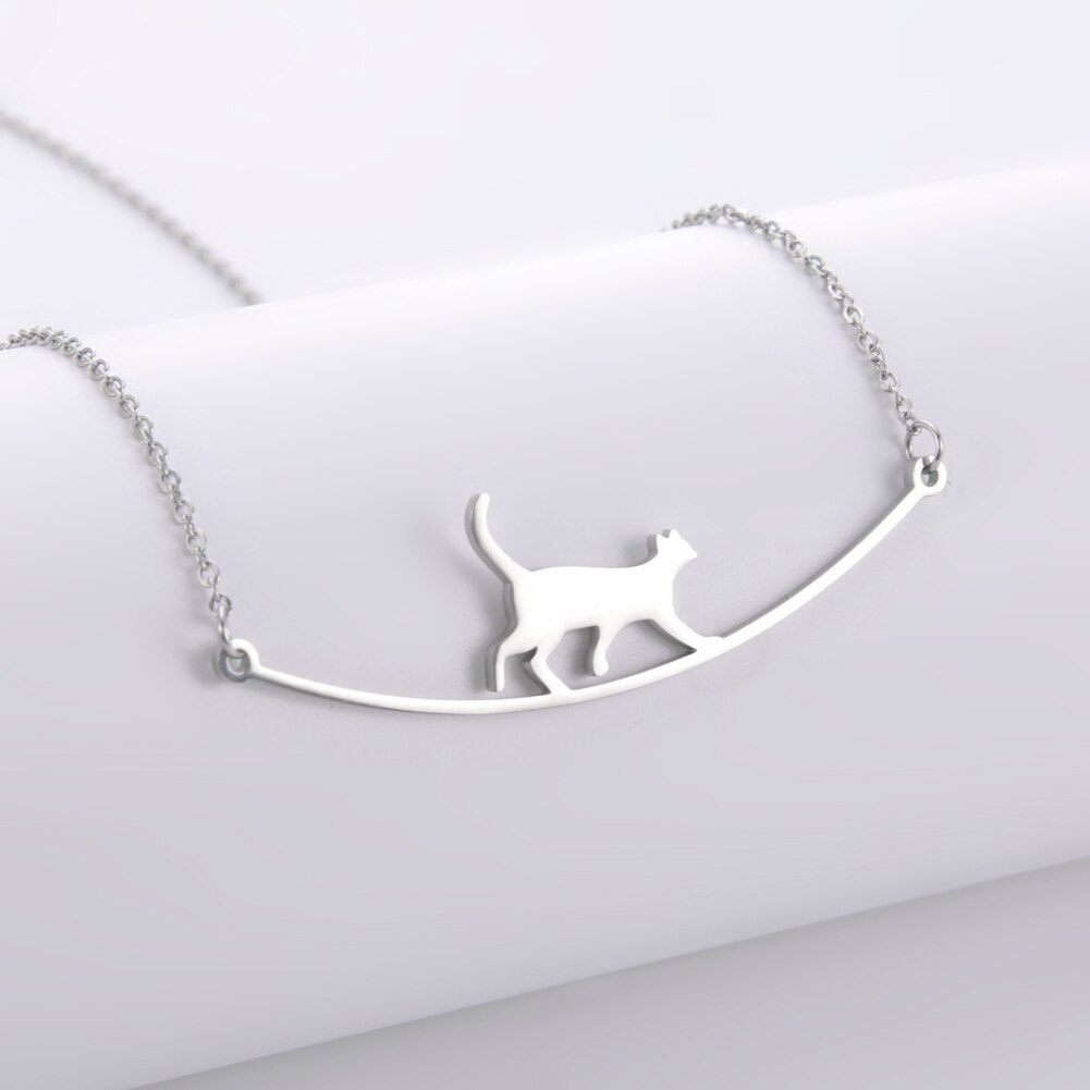 Cazador Cute Walking Cat Pendant Chain Necklaces Stainless Steel Jewelry Simple Cat Curved Choker Necklaces Women Party Wedding