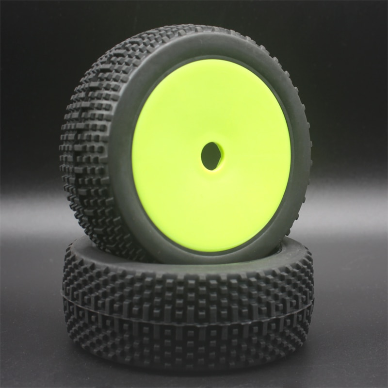 Valkoinen musta vihreä keltainen punainen  rc 1:8 maastoauto buginen kumirenkaat ja muovivanteet napa kuusio 17 mm 81-801: 81g-801-2 kpl