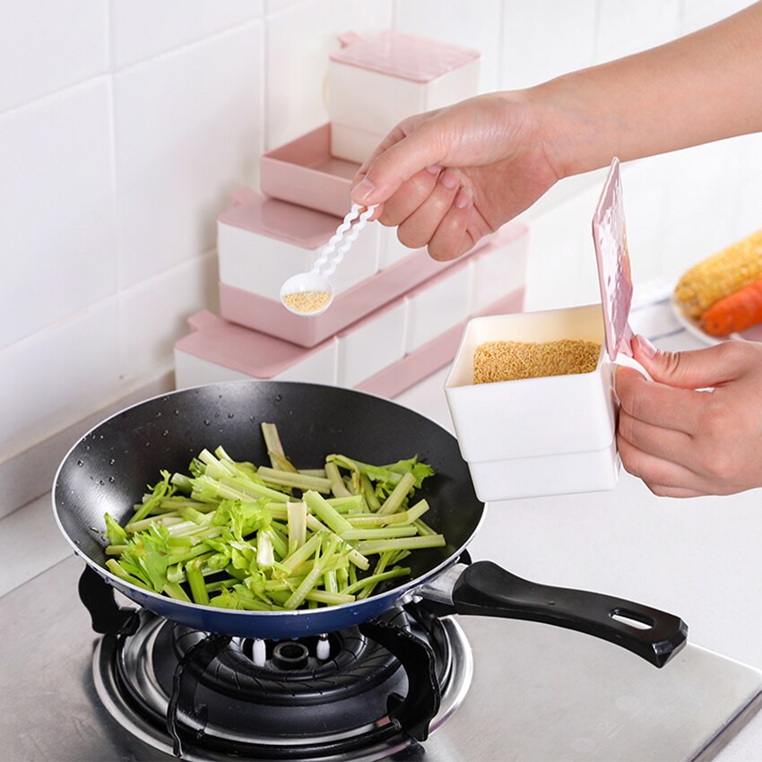 Plastic Seasoning Jar Set Kitchen Condiment Box Cruet Salt Pepper Seasoning Box Condiment Bottle with Lid Salt Pepper Containers