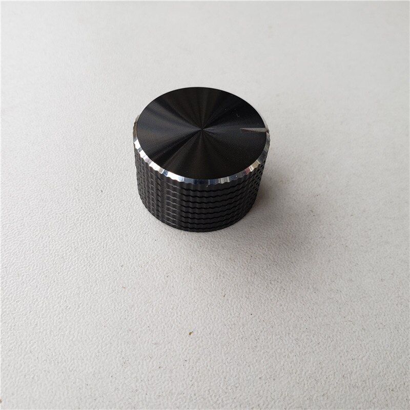 4 stk aluminium knott gitter ananas potensiometer knott 25*15.5*6mm kaps volum knott bryter sølv/svart/rød rørforsterker: Svart ett merke