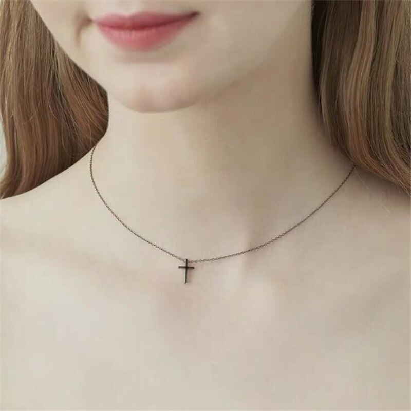 Simple populaire 925 en argent Sterling plaqué croix personnalité noir tour de cou clavicule chaîne pendentif colliers H554