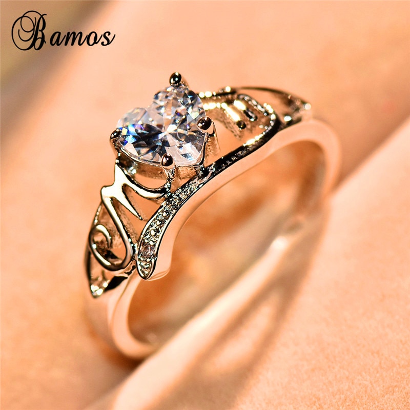 Luxus Weiblichen Liebe Herz Ring Romantische MOM Brief Engagement Ring Mutter der Tag Silber Farbe Hochzeit Ringe Für Frauen