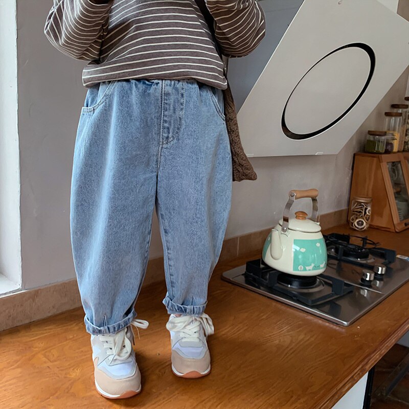 Primavera autunno neonate moda schiena a forma di cuore tasca All-match Jeans bambini bambini Patchwork vita pantaloni Casual in Denim