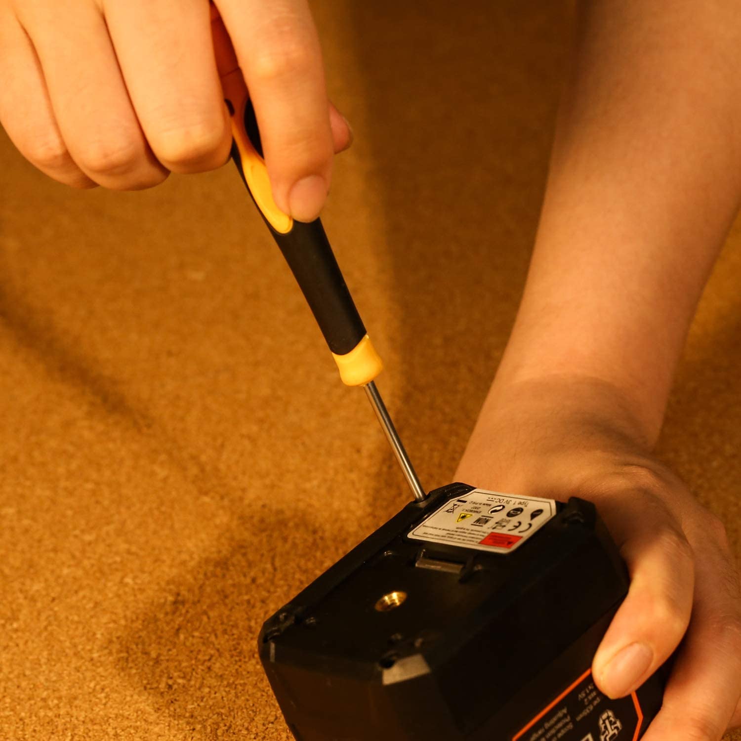 138 Piece Home Tool Kit, Universal Repair Tool Set with Plastic Tool Box Storage Case